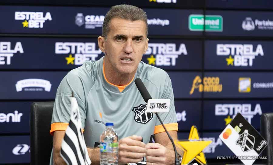 Mancini revela desentendimento com goleiro do Ceará antes de substituí-lo em derrota na Série B