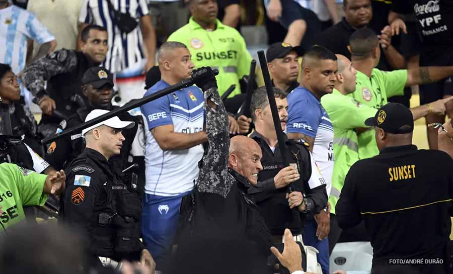 Fifa vai abrir investigação sobre atos violentos em jogo entre Brasil e Argentina no Maracanã