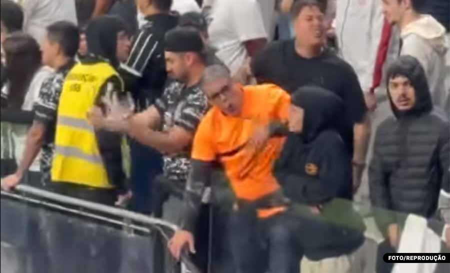Torcedores do Corinthians usam tragédia no Rio Grande do Sul para provocar gremistas; veja vídeo